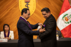 Reconocimiento al docente José Orlando Abanto